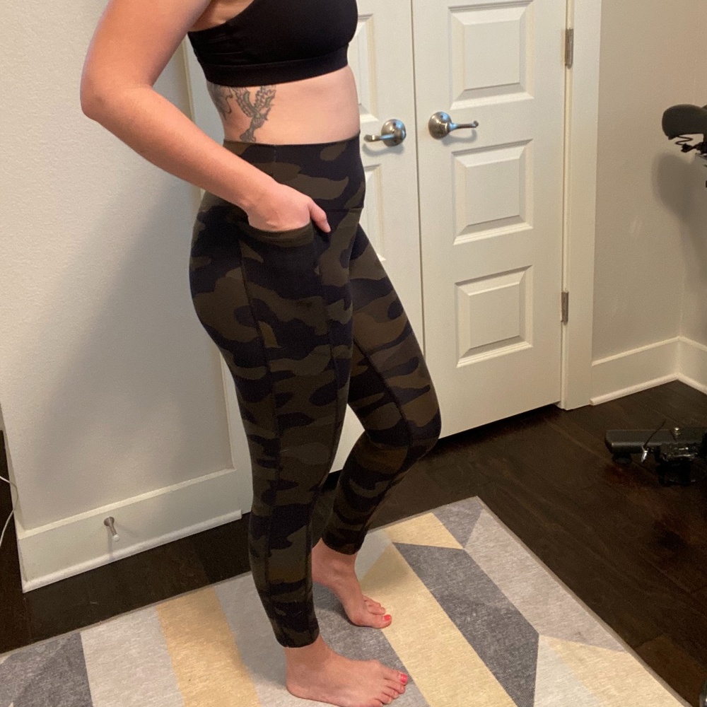 PINK Camo Leggings w/ Pockets